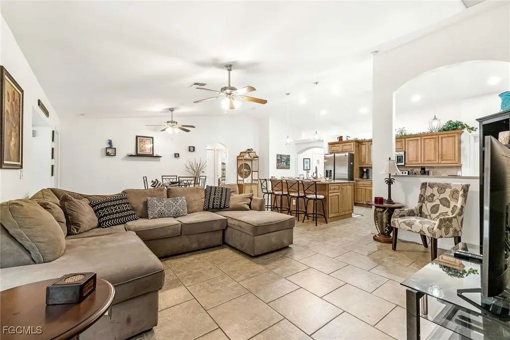 4534 SW 5th Place Cape Coral FL 33914