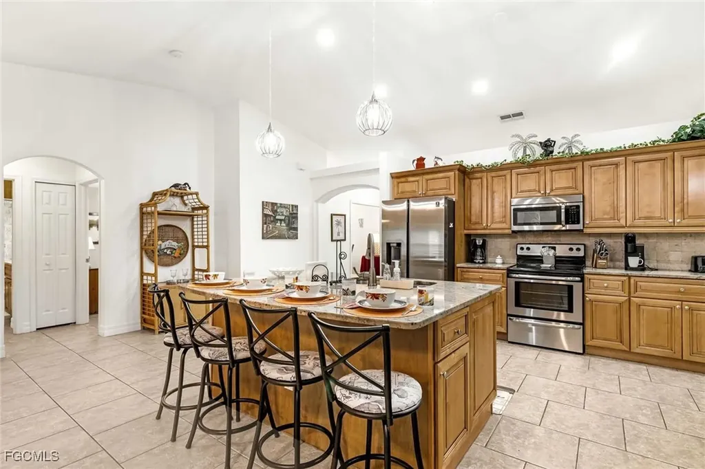 4534 SW 5th Place Cape Coral FL 33914