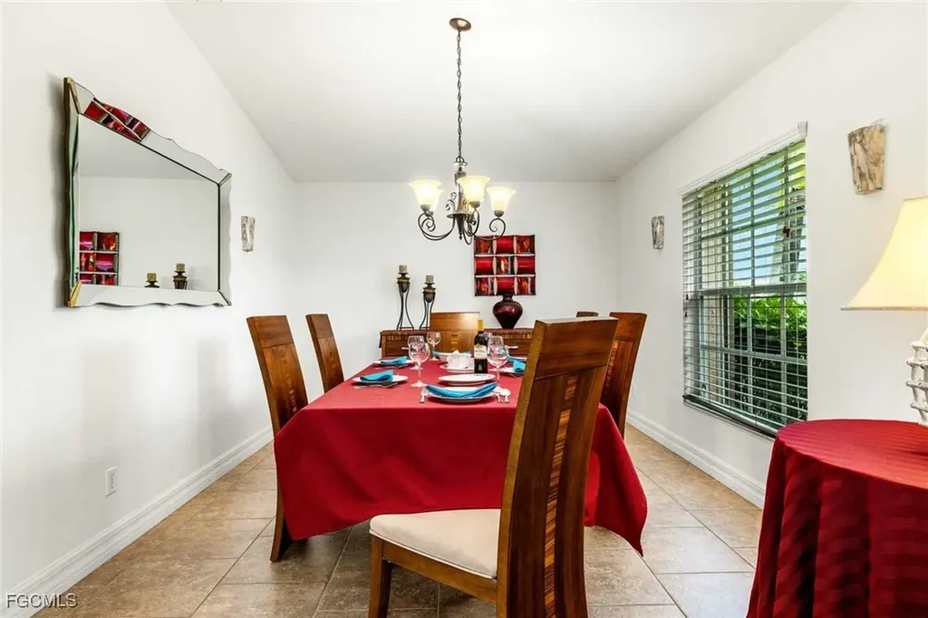4534 SW 5th Place Cape Coral FL 33914