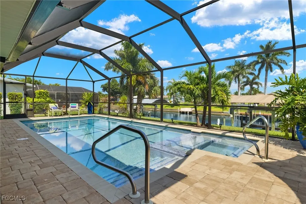 3021 SE 17th Avenue Cape Coral FL 33904