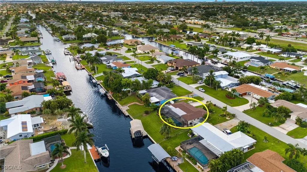 3021 SE 17th Avenue Cape Coral FL 33904