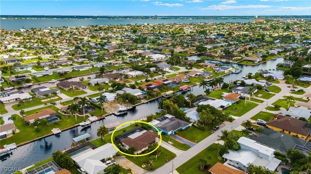 3021 SE 17th Avenue Cape Coral FL 33904