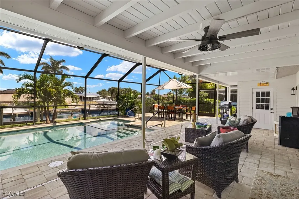 3021 SE 17th Avenue Cape Coral FL 33904