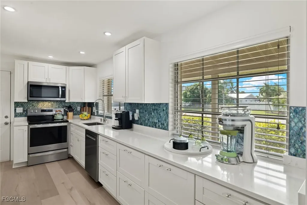 3021 SE 17th Avenue Cape Coral FL 33904