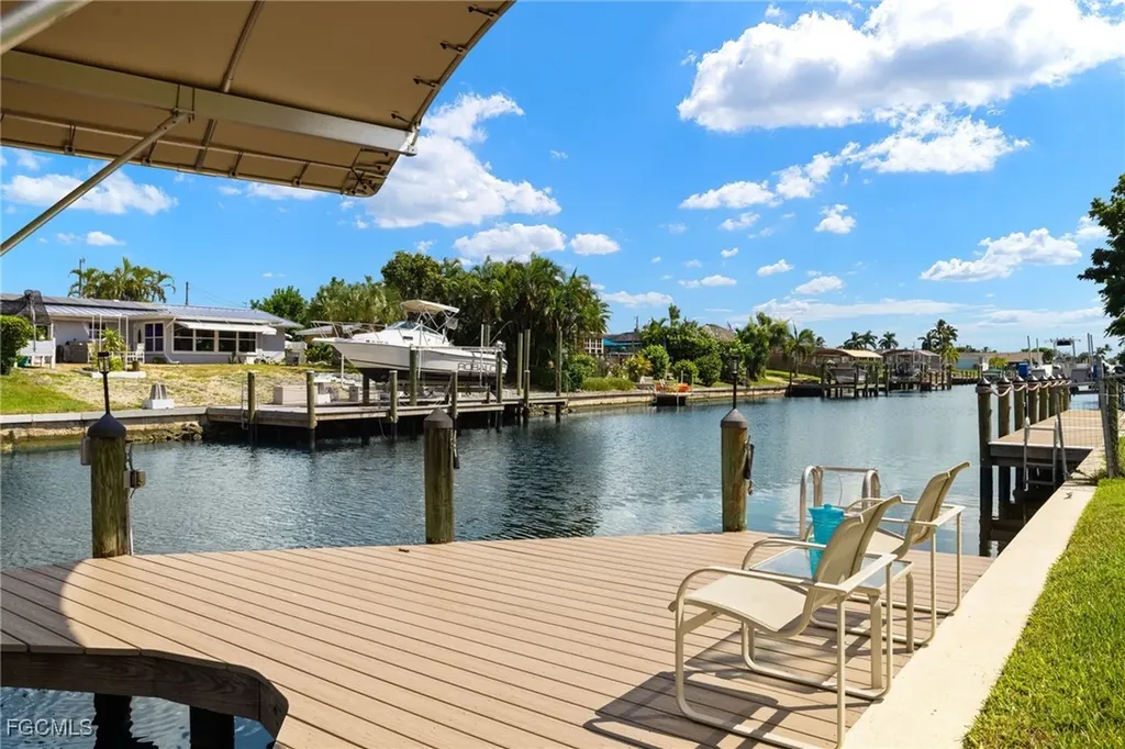 3021 SE 17th Avenue Cape Coral FL 33904