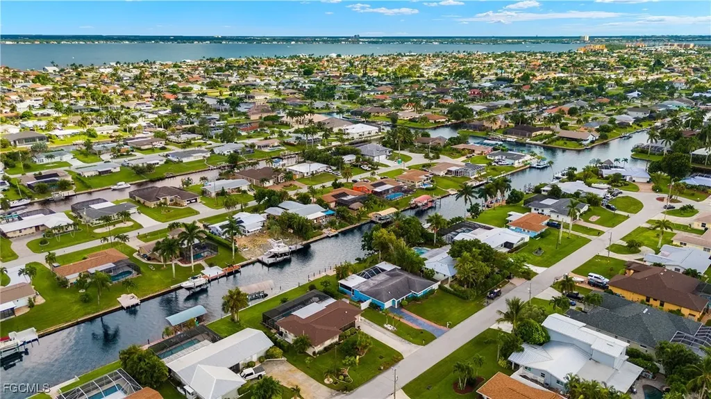 3021 SE 17th Avenue Cape Coral FL 33904