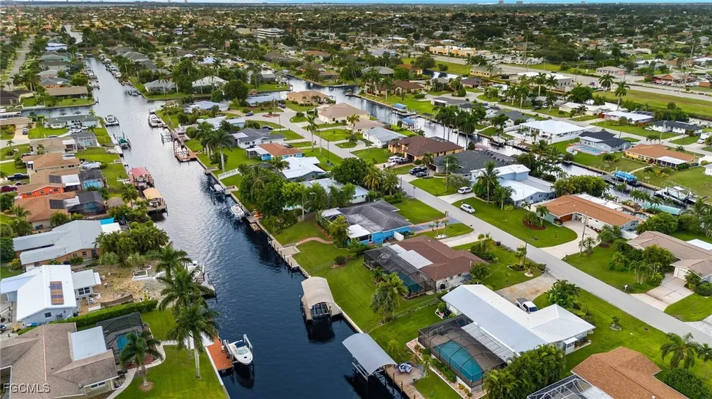 3021 SE 17th Avenue Cape Coral FL 33904