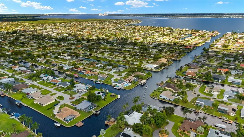 3021 SE 17th Avenue Cape Coral FL 33904