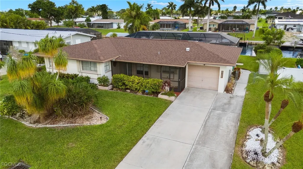 3021 SE 17th Avenue Cape Coral FL 33904