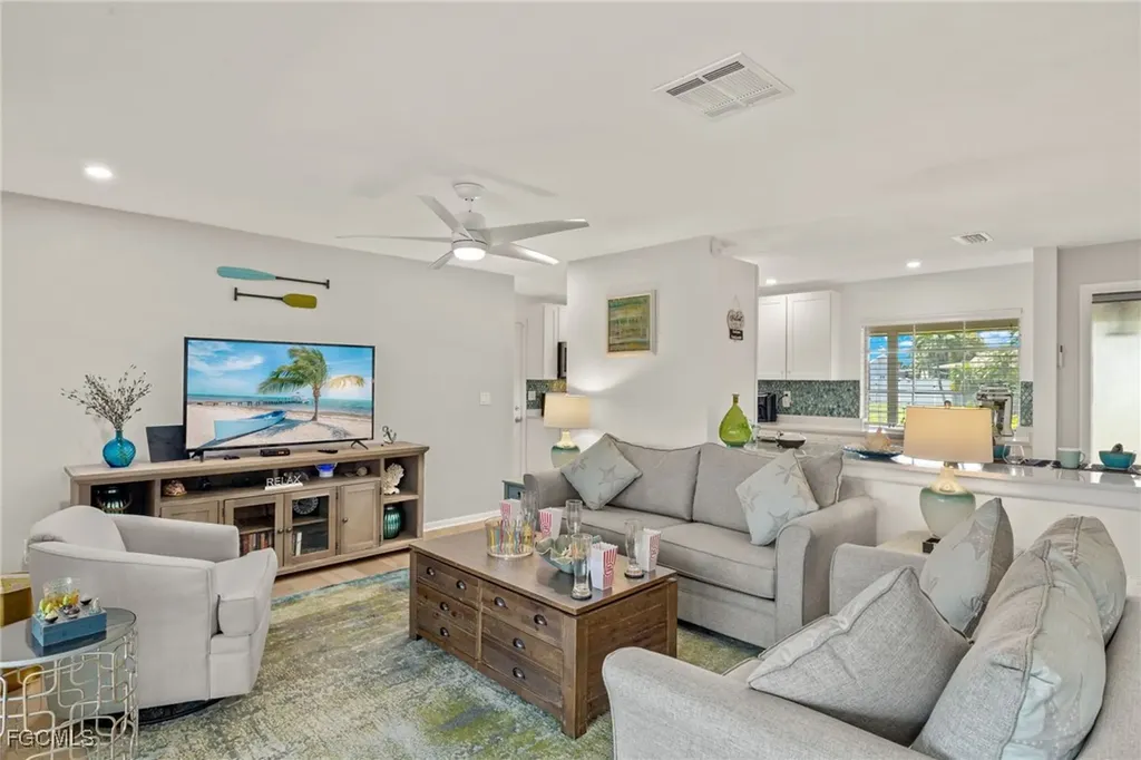 3021 SE 17th Avenue Cape Coral FL 33904