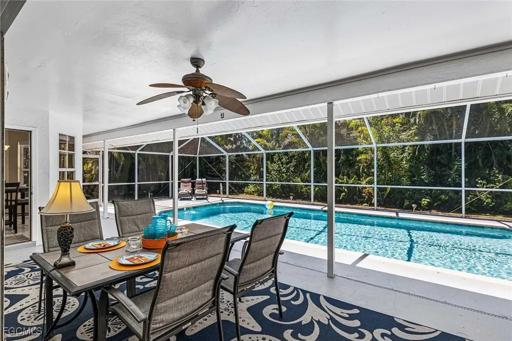 620 SE 21st Terrace Cape Coral FL 33990