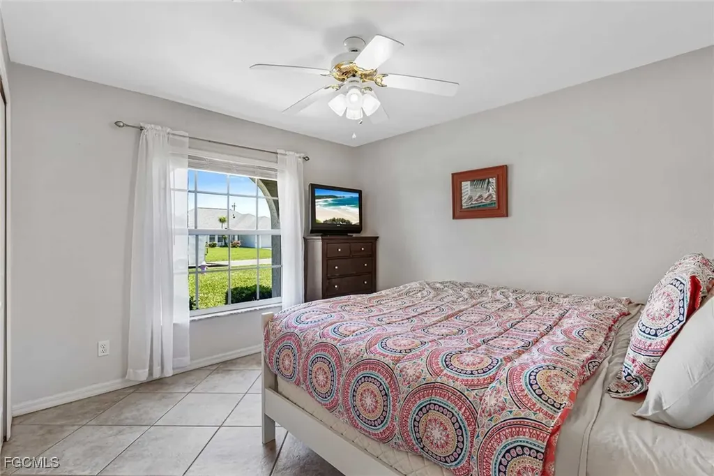 620 SE 21st Terrace Cape Coral FL 33990