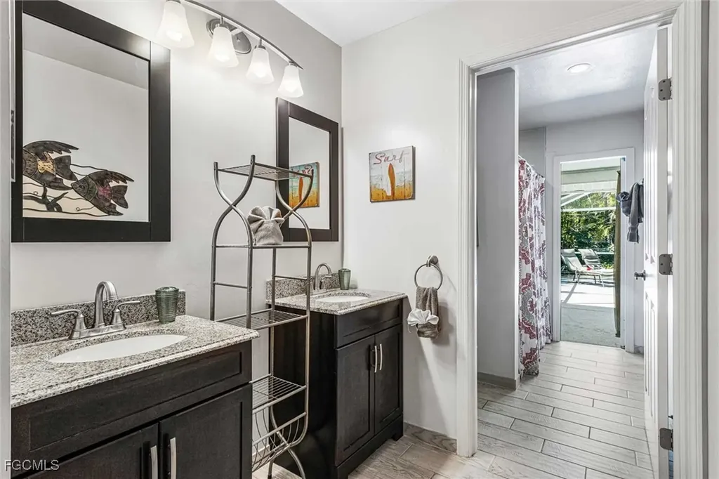 620 SE 21st Terrace Cape Coral FL 33990