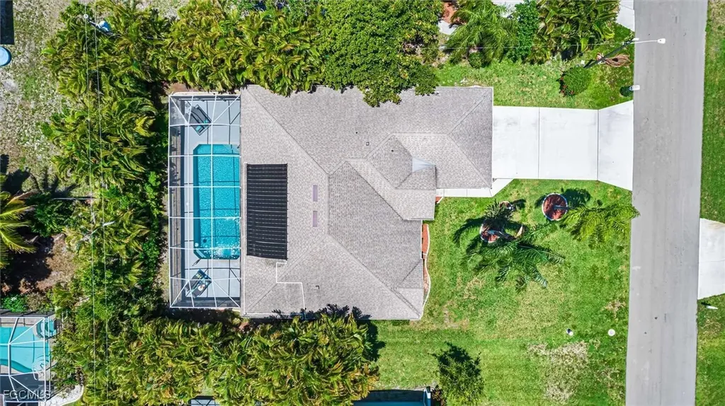 620 SE 21st Terrace Cape Coral FL 33990