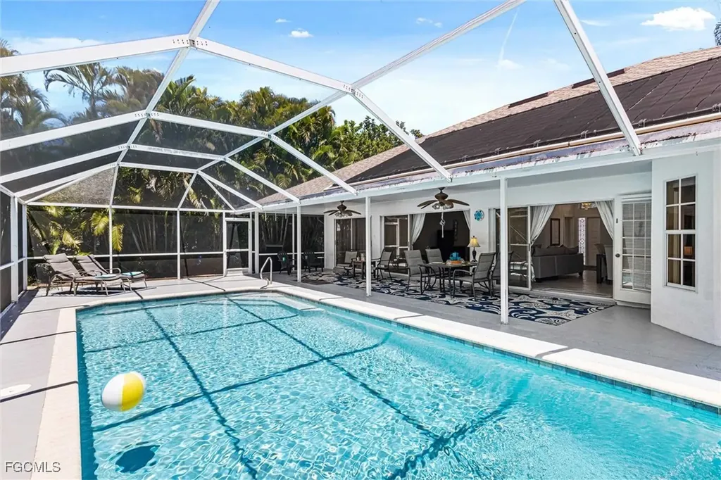 620 SE 21st Terrace Cape Coral FL 33990