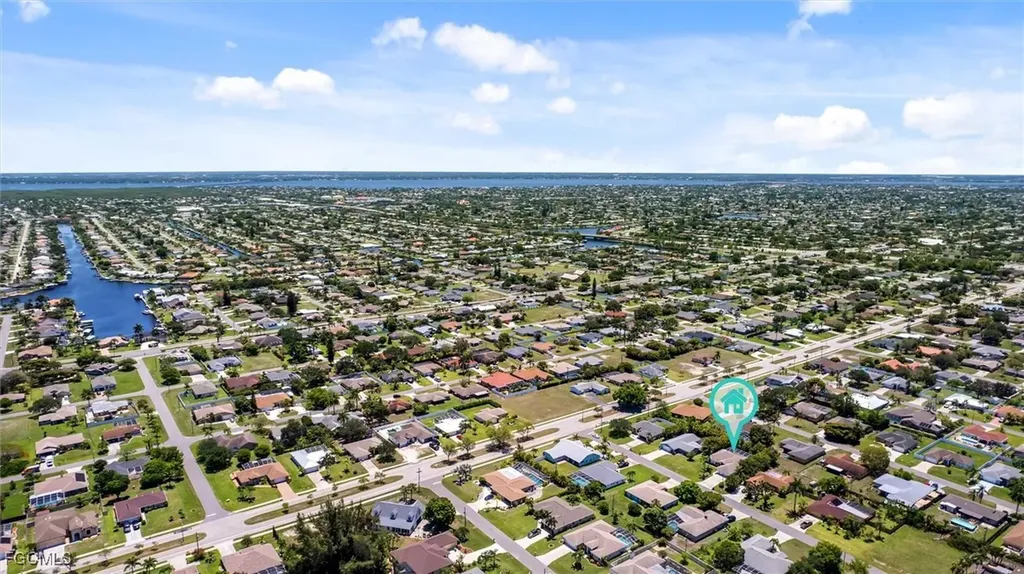 620 SE 21st Terrace Cape Coral FL 33990