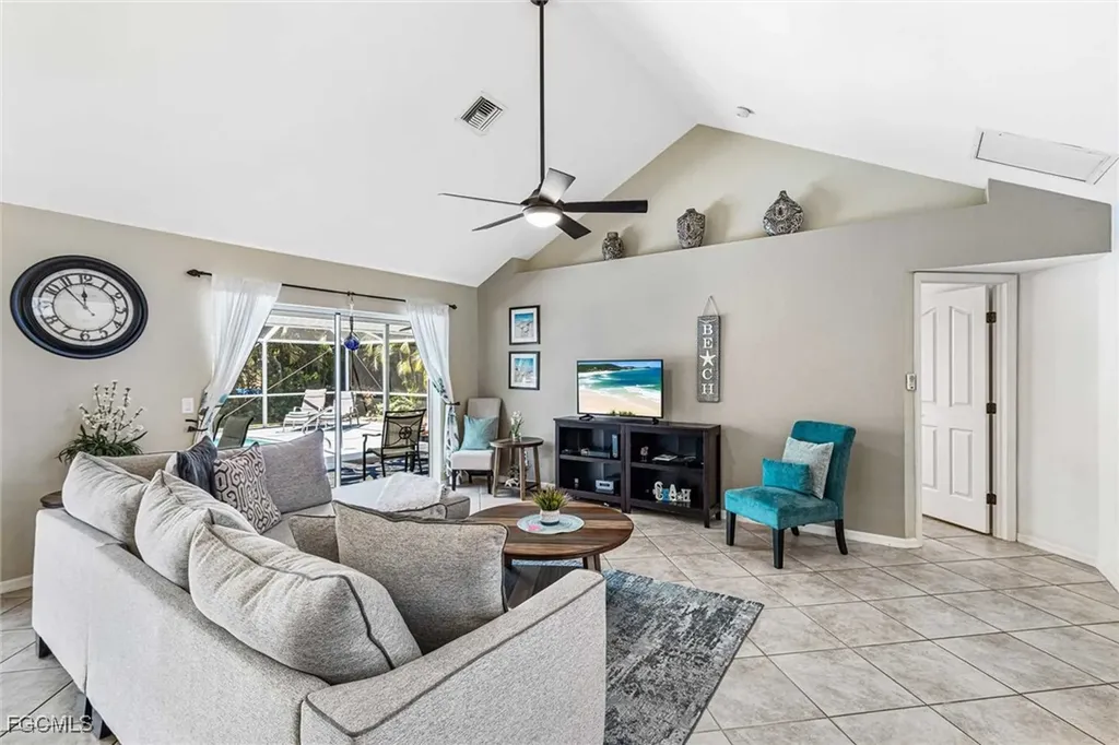 620 SE 21st Terrace Cape Coral FL 33990
