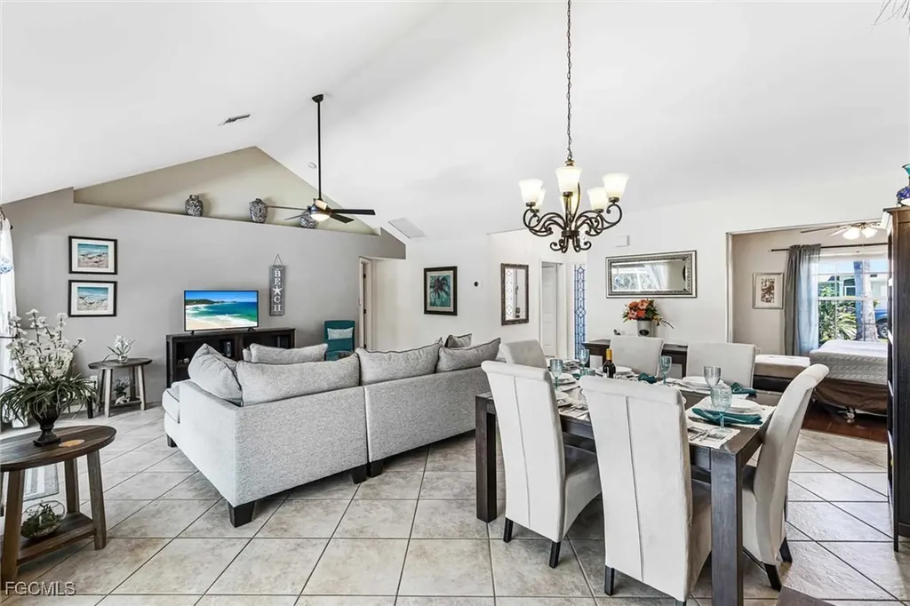 620 SE 21st Terrace Cape Coral FL 33990