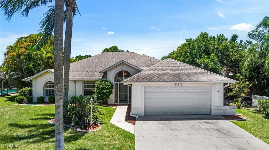 620 SE 21st Terrace Cape Coral FL 33990
