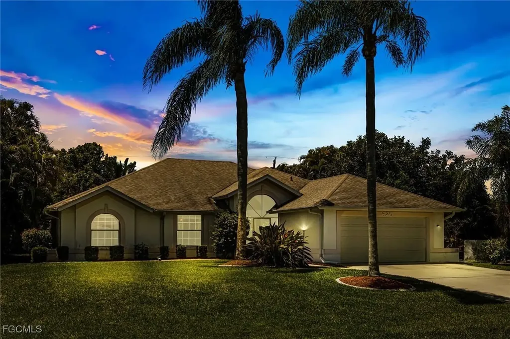 620 SE 21st Terrace Cape Coral FL 33990