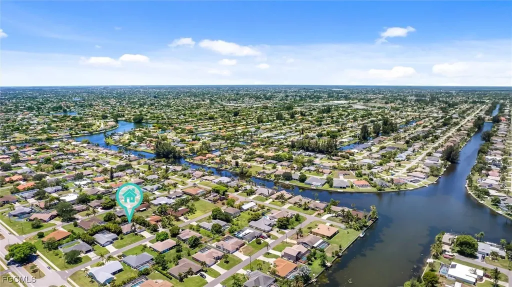 620 SE 21st Terrace Cape Coral FL 33990