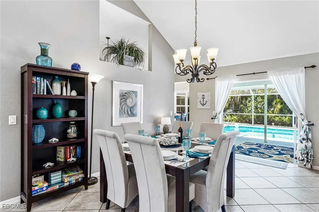 620 SE 21st Terrace Cape Coral FL 33990