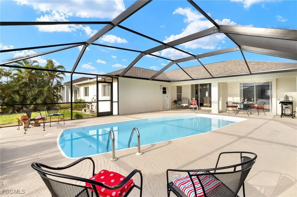 2305 SW 19th Place Cape Coral FL 33991