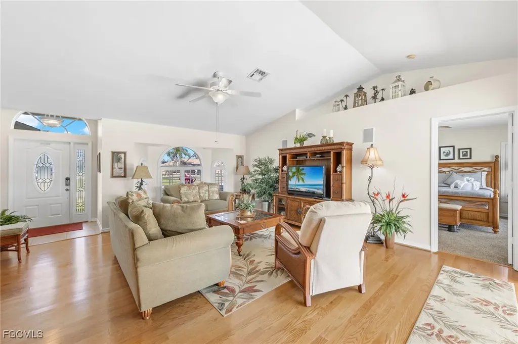 2305 SW 19th Place Cape Coral FL 33991
