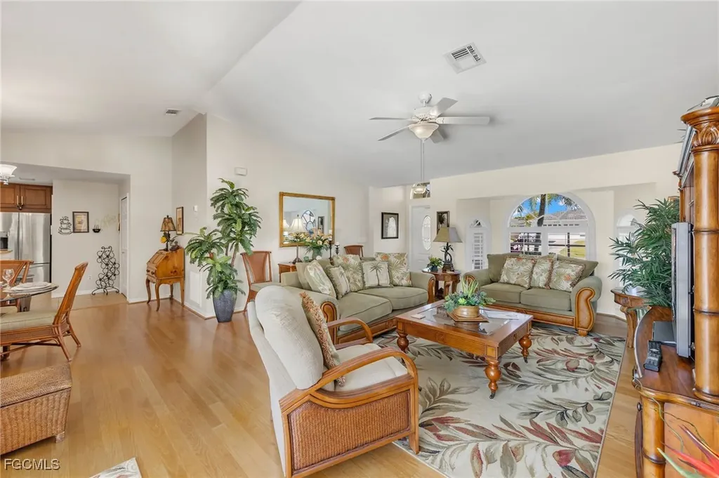 2305 SW 19th Place Cape Coral FL 33991
