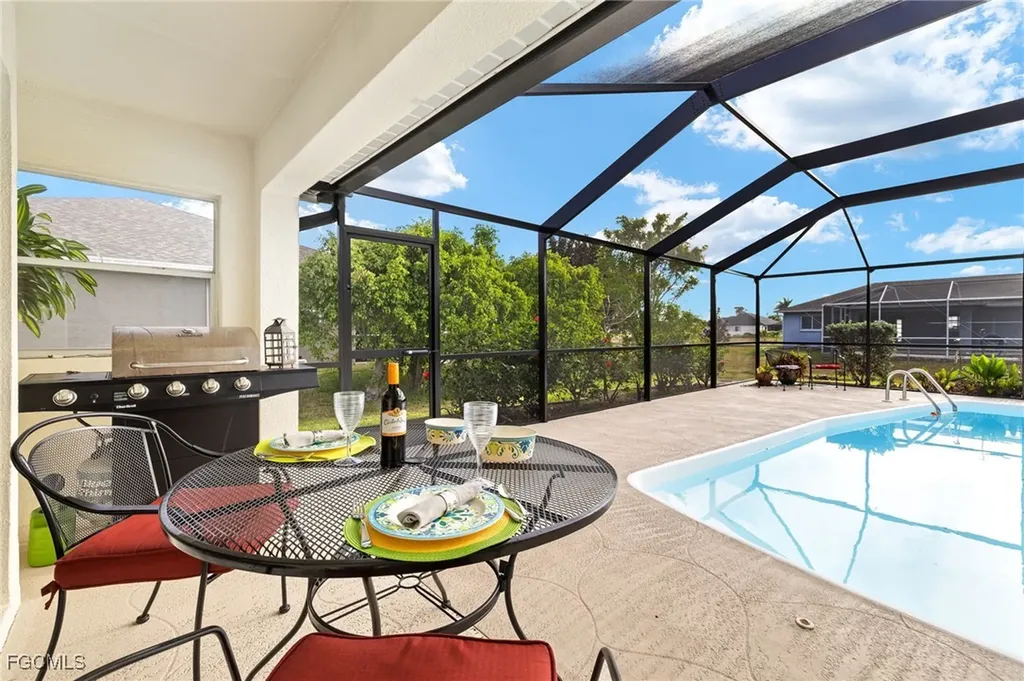 2305 SW 19th Place Cape Coral FL 33991