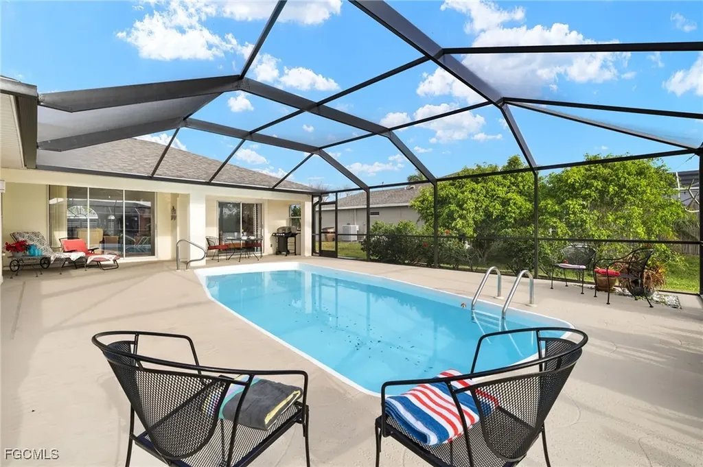 2305 SW 19th Place Cape Coral FL 33991