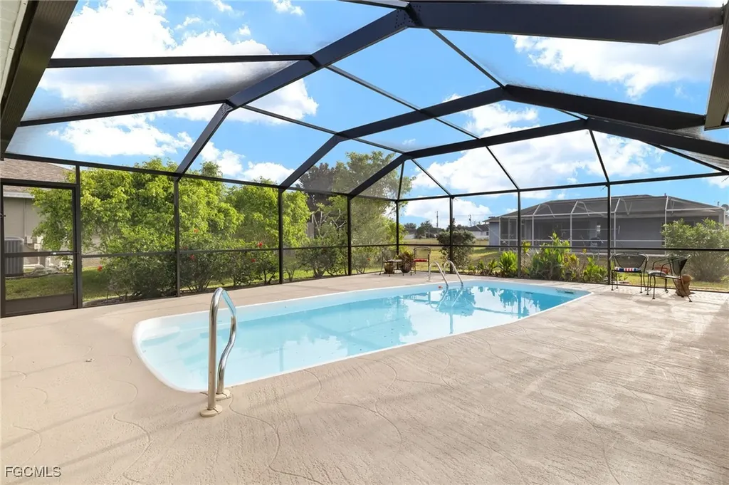 2305 SW 19th Place Cape Coral FL 33991
