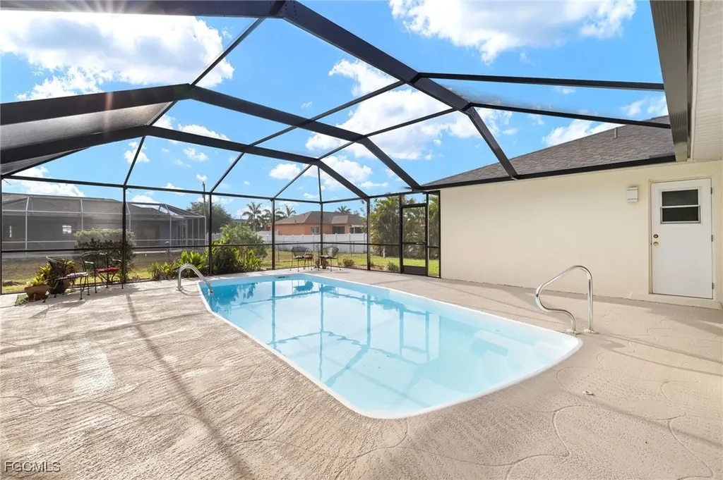 2305 SW 19th Place Cape Coral FL 33991