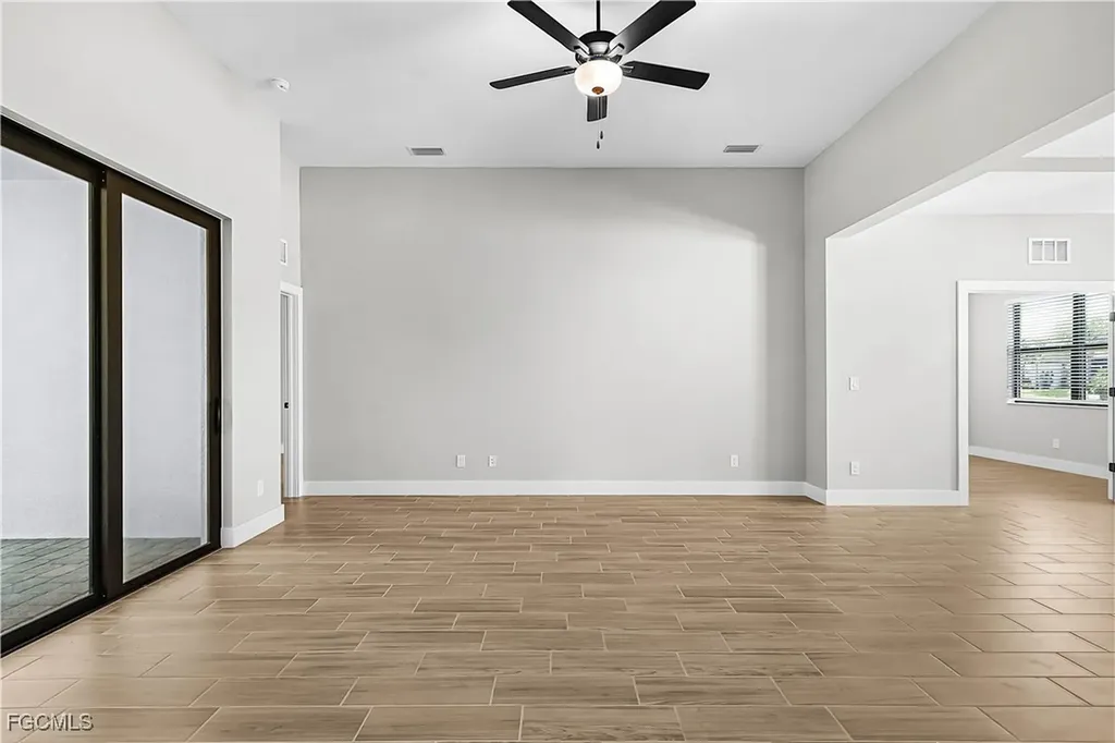 2705 SW 4th Avenue Cape Coral FL 33914