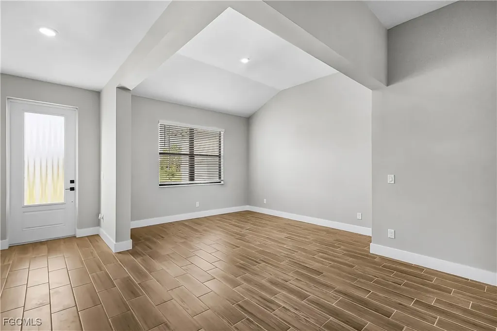 2705 SW 4th Avenue Cape Coral FL 33914