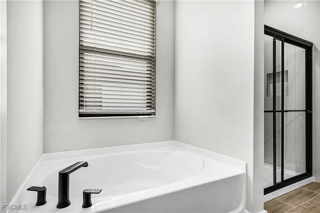 2705 SW 4th Avenue Cape Coral FL 33914