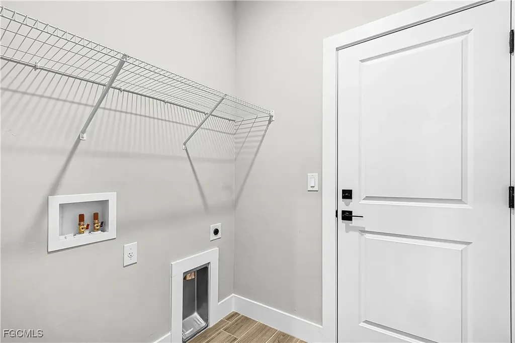 2705 SW 4th Avenue Cape Coral FL 33914