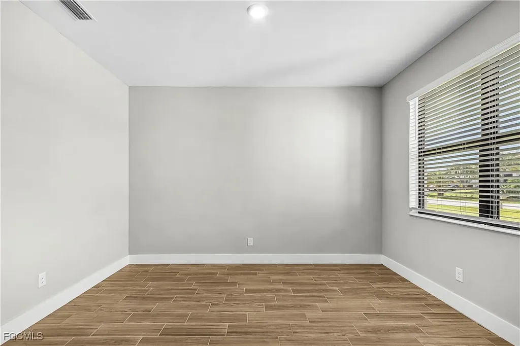 2705 SW 4th Avenue Cape Coral FL 33914