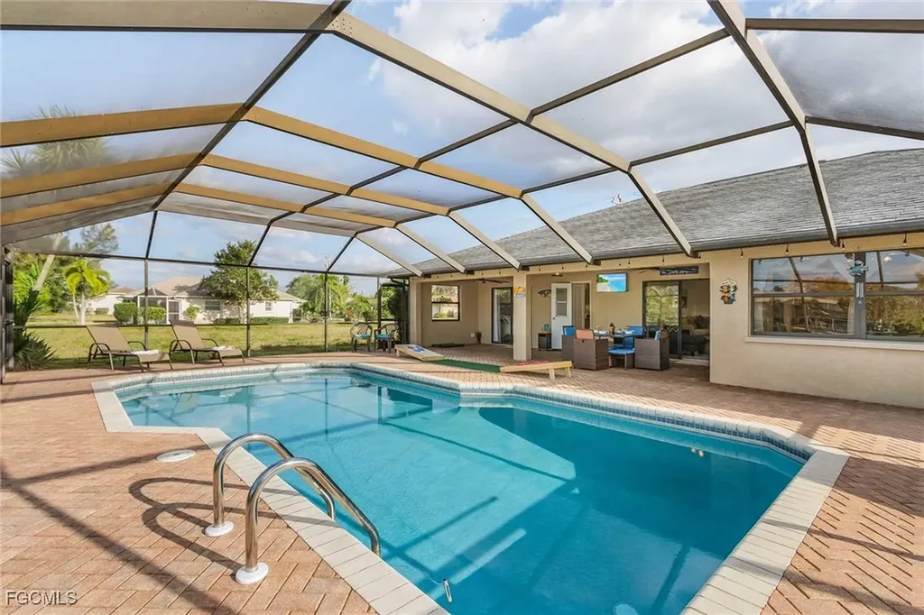 201 SE 28th Terrace Cape Coral FL 33904
