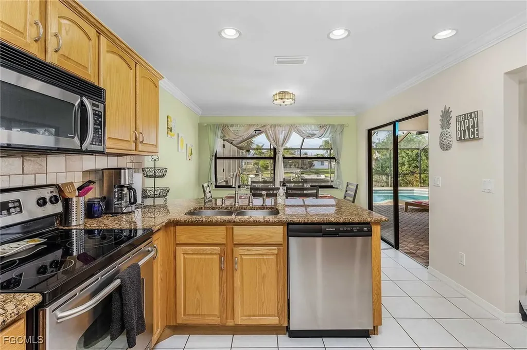 201 SE 28th Terrace Cape Coral FL 33904