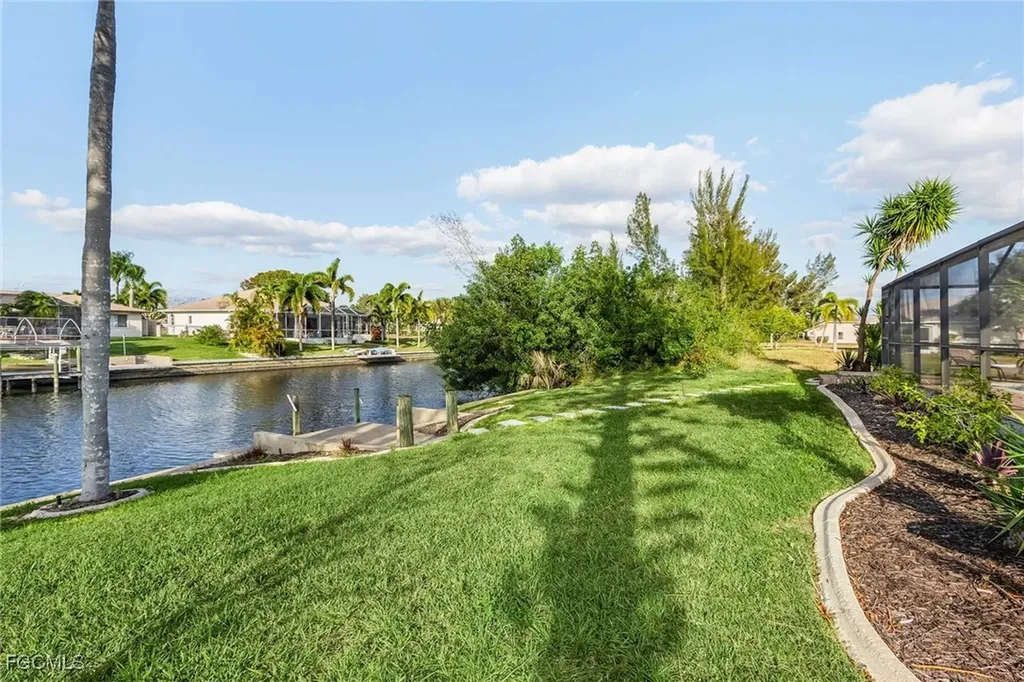 201 SE 28th Terrace Cape Coral FL 33904