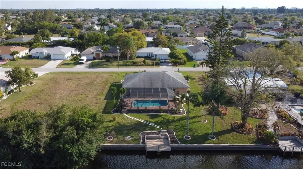 201 SE 28th Terrace Cape Coral FL 33904