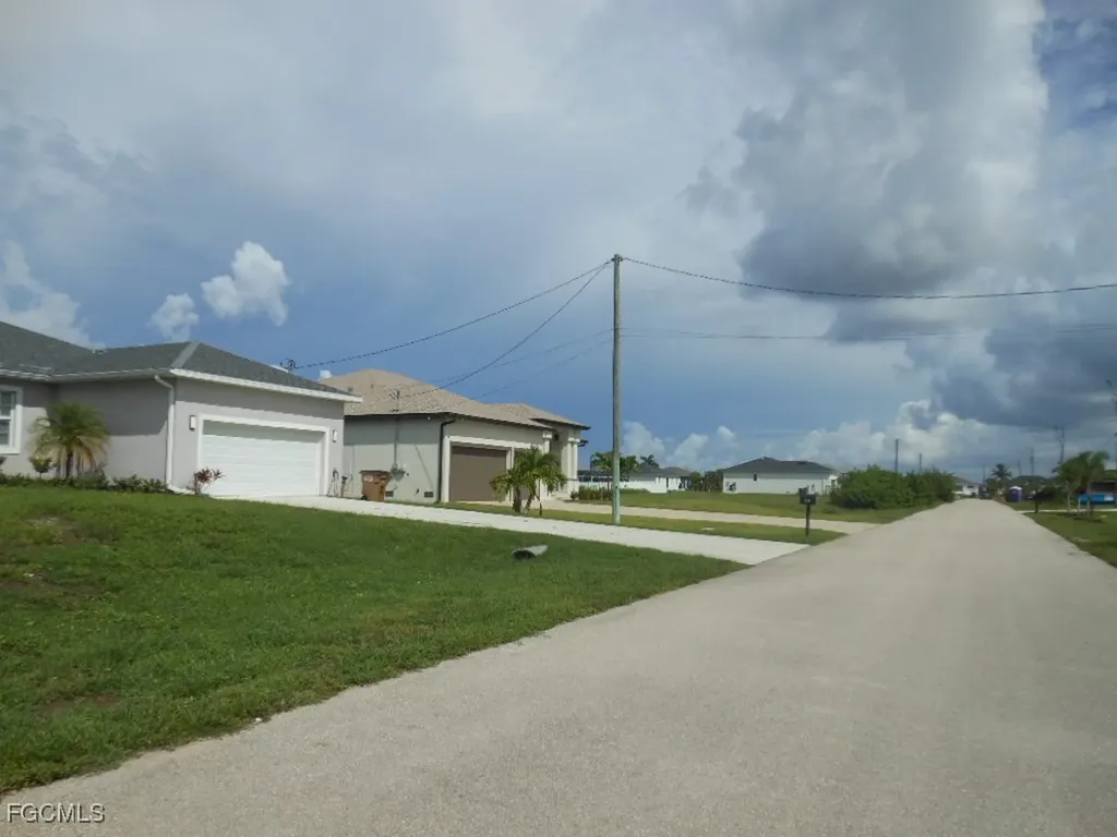 3509 NW 41st Place Cape Coral FL 33993