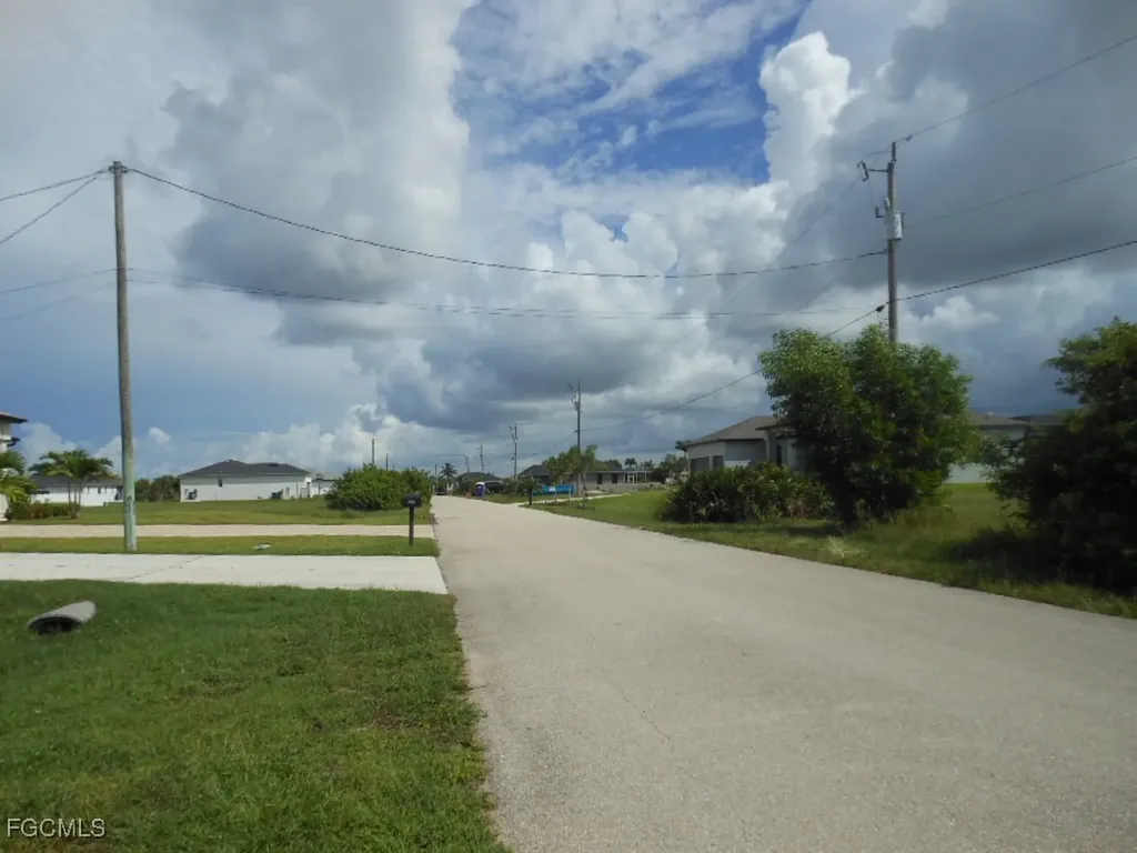 3509 NW 41st Place Cape Coral FL 33993