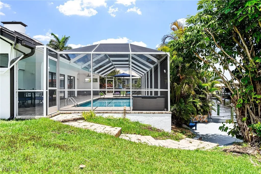 2328 SE 27th Street Cape Coral FL 33904