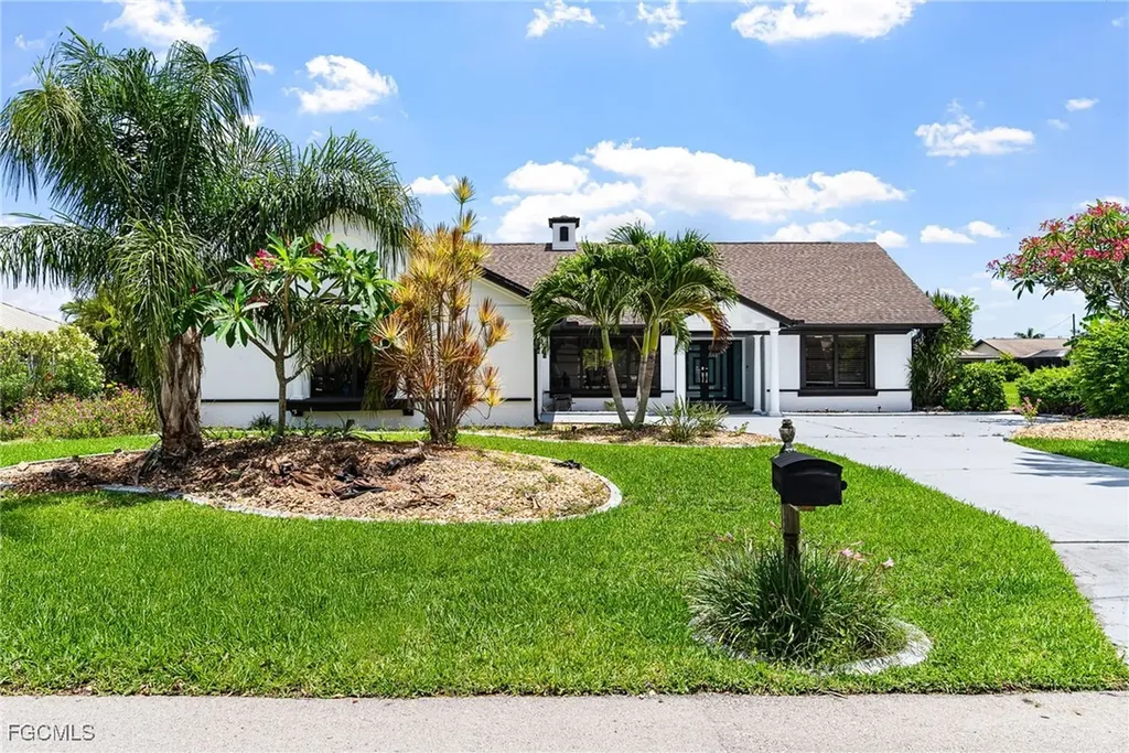 2328 SE 27th Street Cape Coral FL 33904