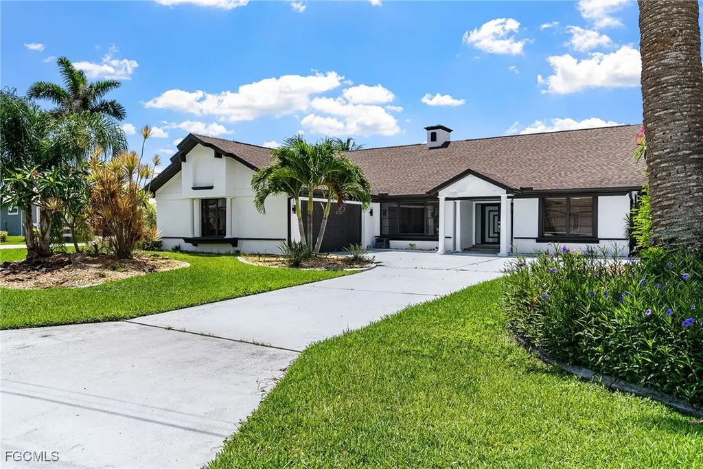 2328 SE 27th Street Cape Coral FL 33904