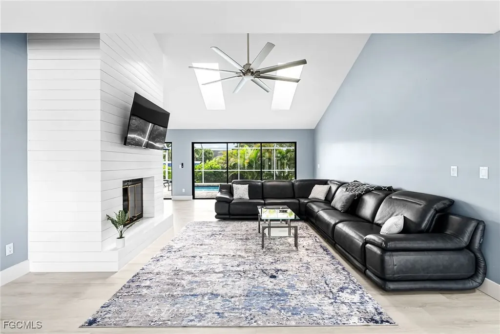 2328 SE 27th Street Cape Coral FL 33904