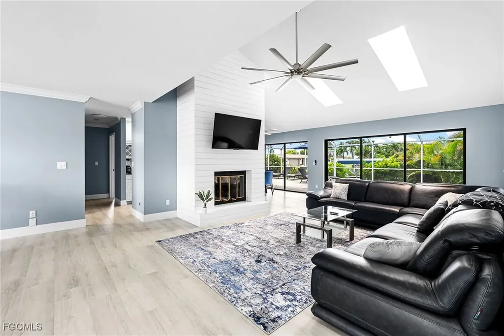 2328 SE 27th Street Cape Coral FL 33904
