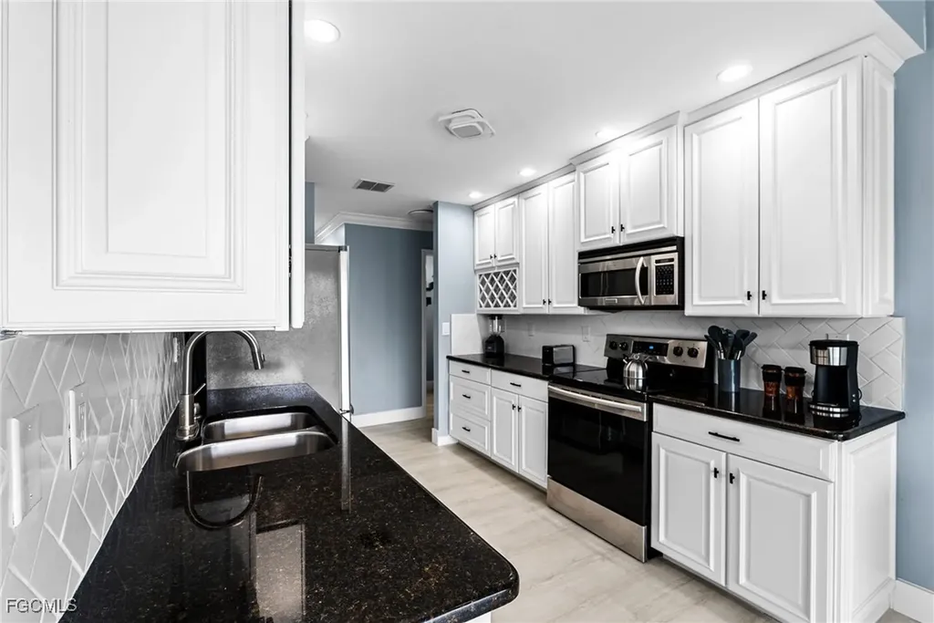 2328 SE 27th Street Cape Coral FL 33904